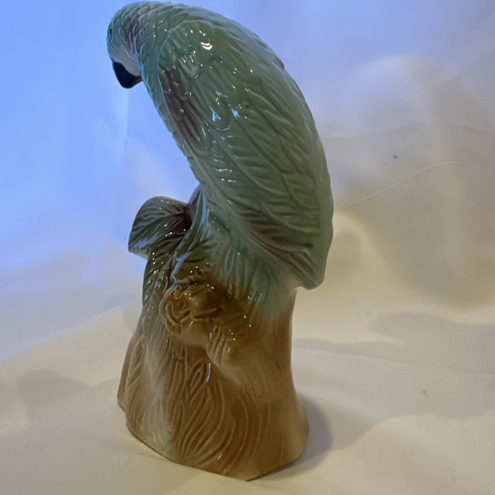 Vintage Ceramic Parrot Beautiful Parakeet 1960's Figurine Made in Brazil 200B EC - Picture 4 of 16